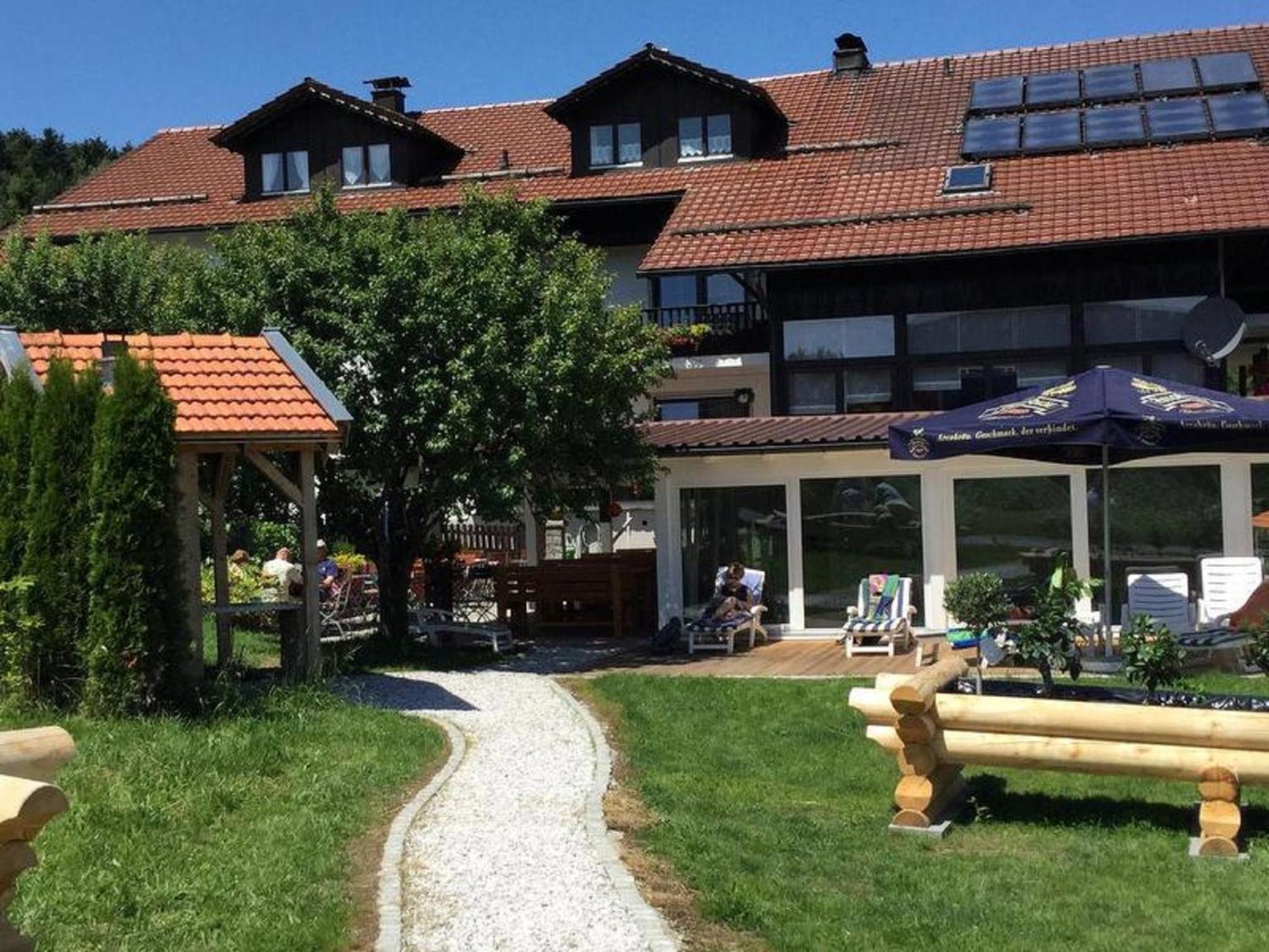 Hotel Hirschenstein Achslach Exterior foto