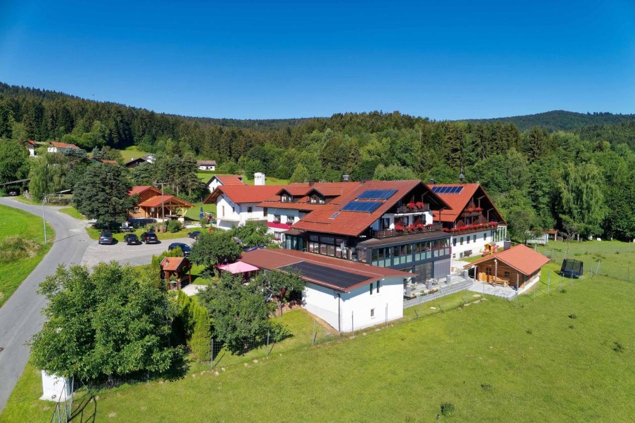 Hotel Hirschenstein Achslach Exterior foto